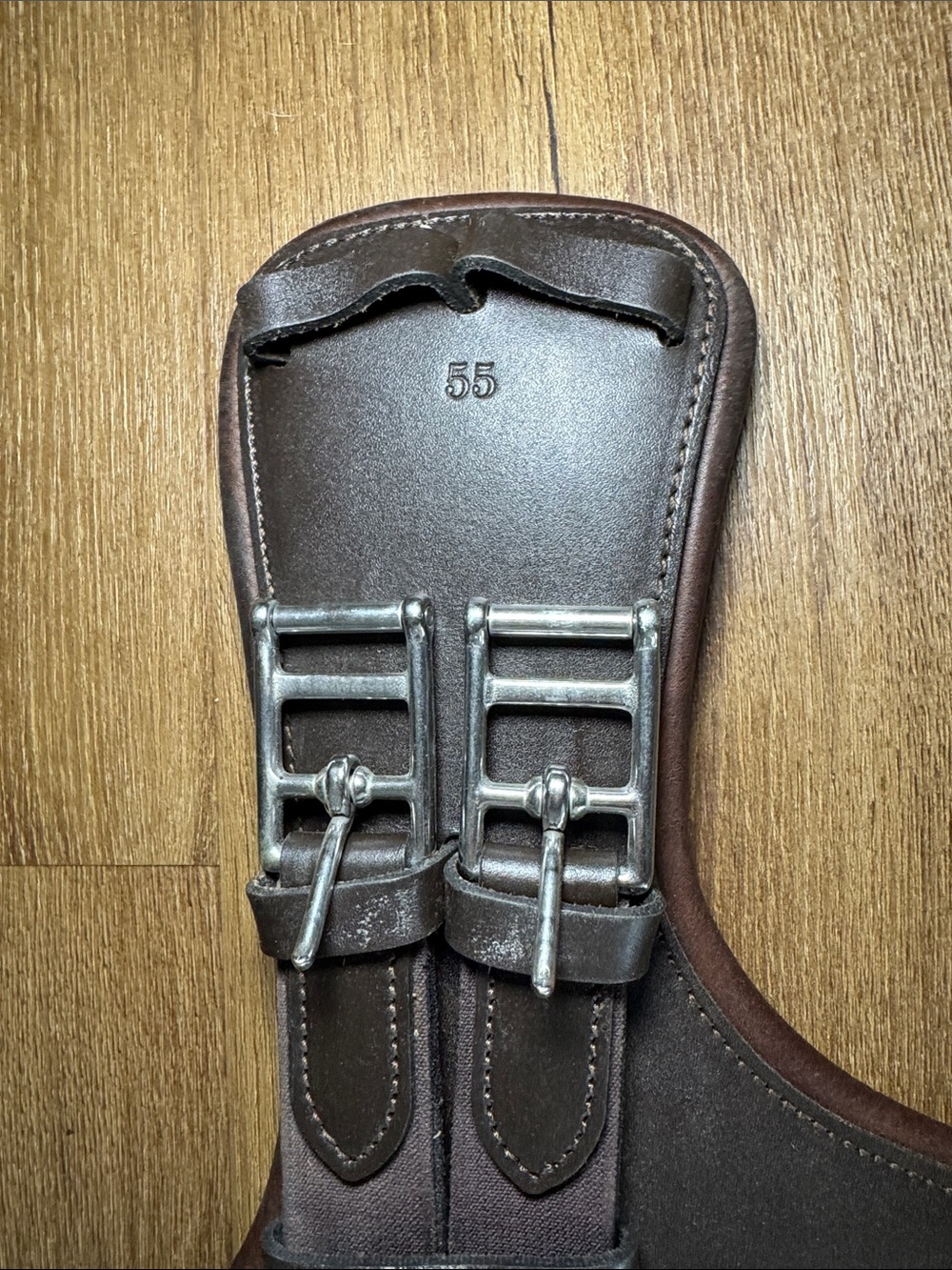 🐴 Equipe Short Stud Girth for Monoflap Saddles. Size 55/22 🐴 - Picture 5 of 7